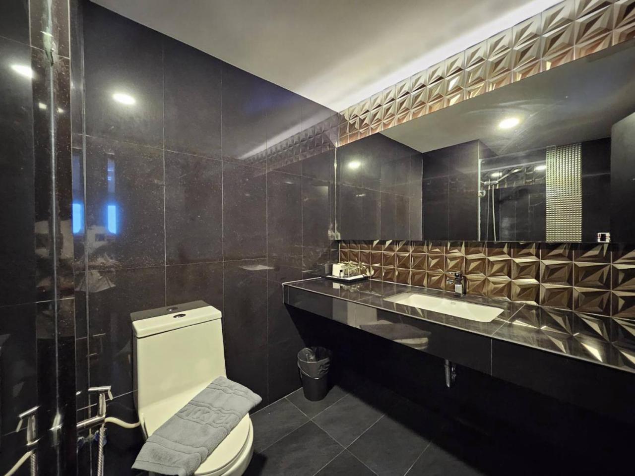 Oscar Palace Hotel & Wellness Center Ban Khlong Phruan Екстер'єр фото